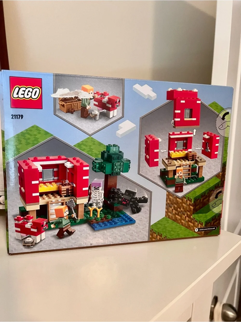 LEGO Minecraft The Mushroom House 21179 272 pcs Set Age 8+ Brick Separator Youth